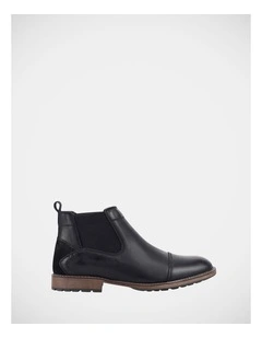 Jaxon Boots in Black