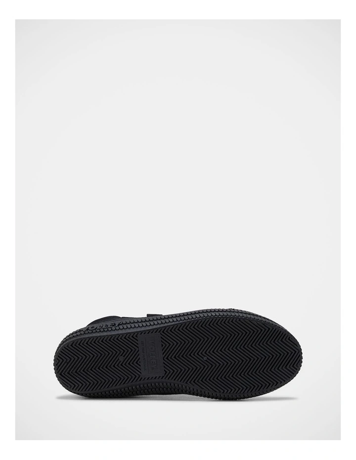 Heritage Low Canvas Sneakers in Black image 5