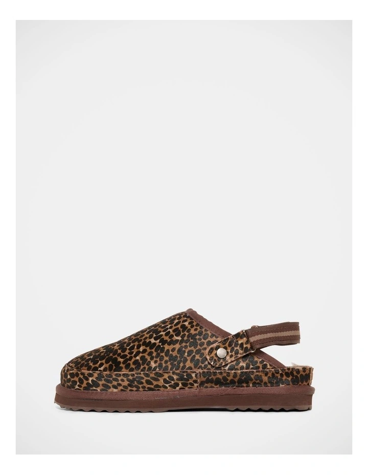 Snugg Mule Slippers In Leopard image 2