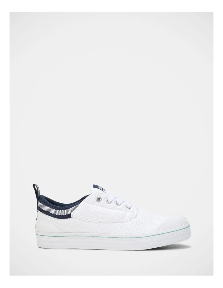 Classic Low Sneakers In White/Navy image 6