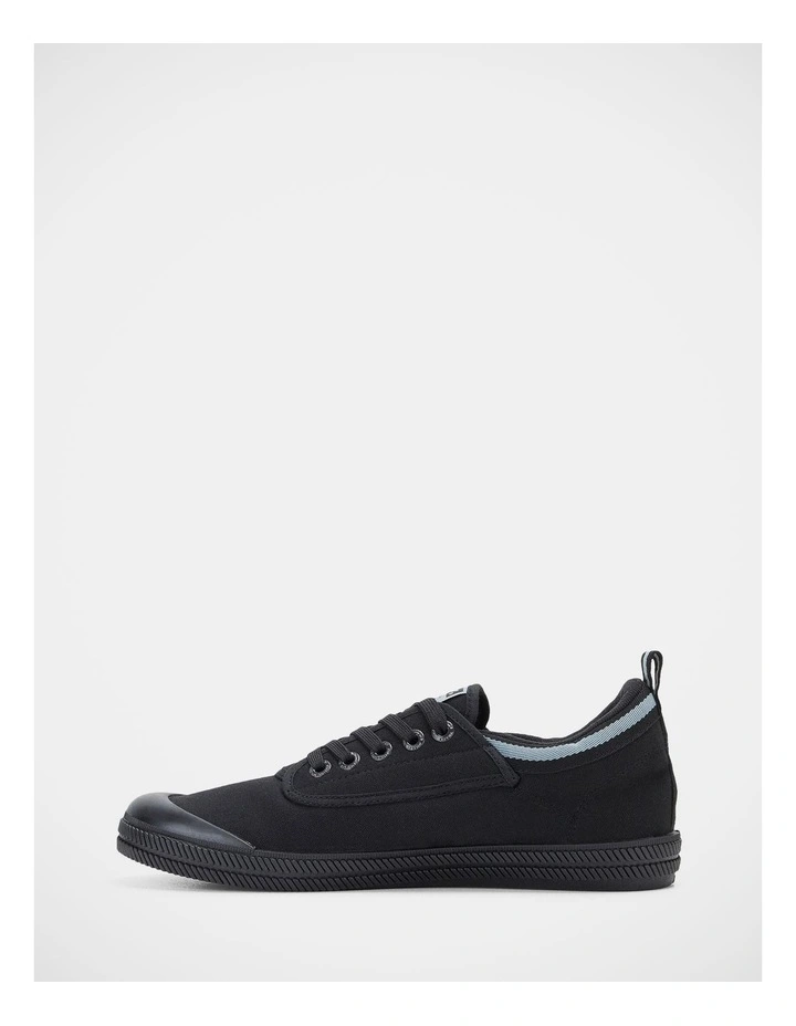 International Low Sneakers In Black/Dark Grey image 3