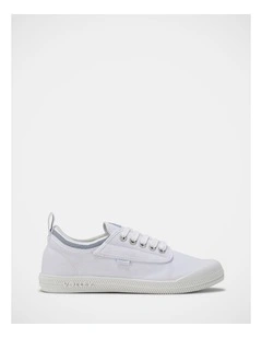 International Low Sneakers In White/Grey