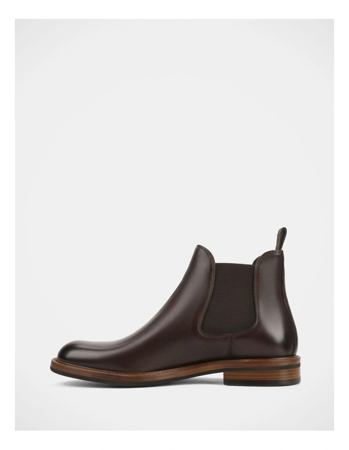 Nudge Boots in Brown image 3