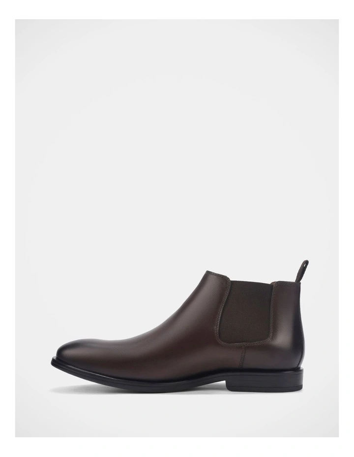 Facade Boots In Brown image 3