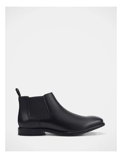 Facade Boots In Black