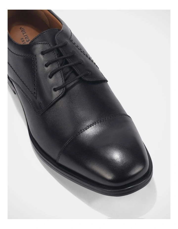 Favour Shoes In Black image 4