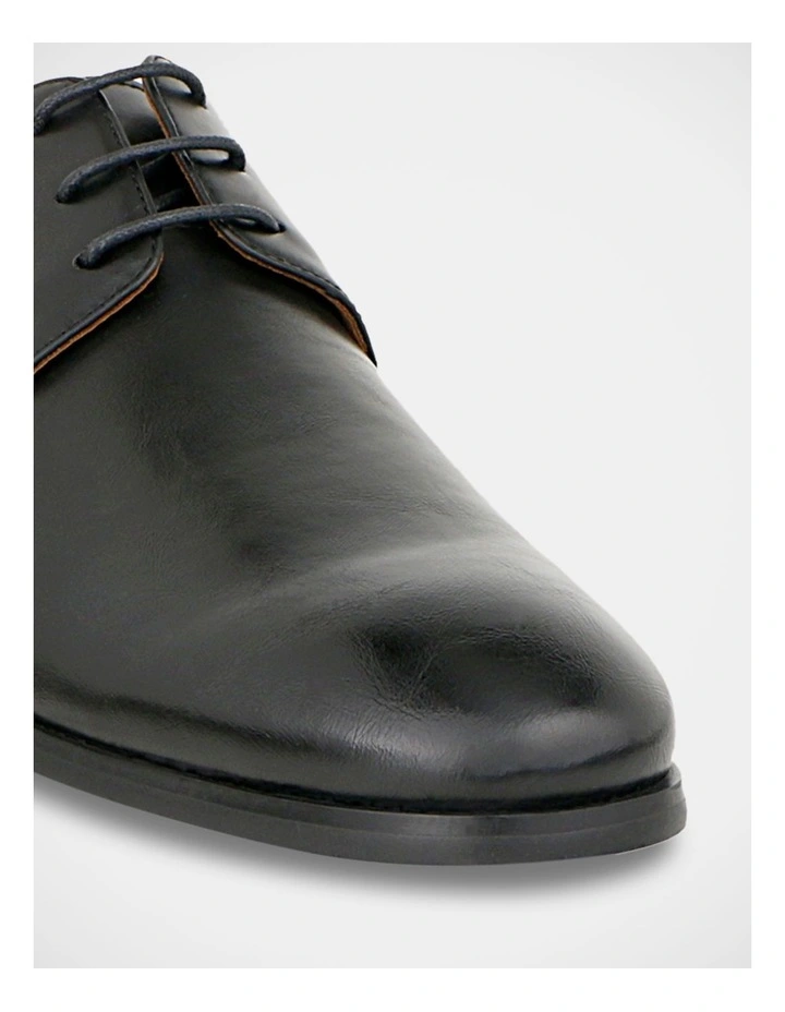 Oslo Shoes in Black image 3
