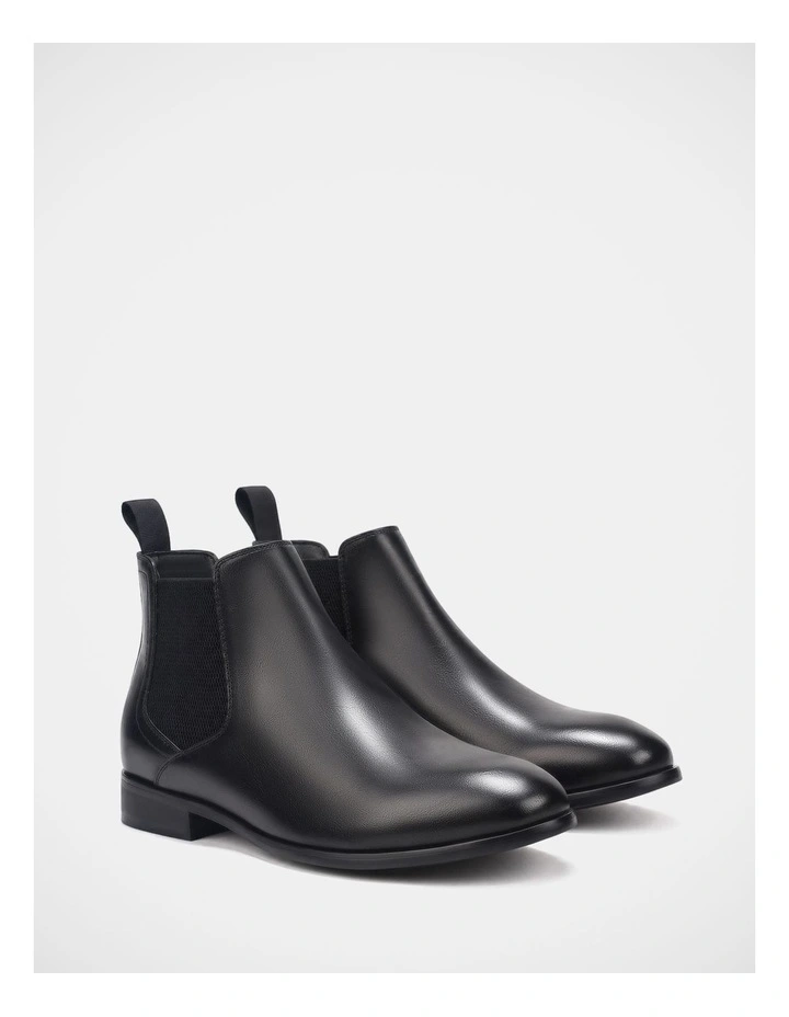 Tartu Boots in Black image 2