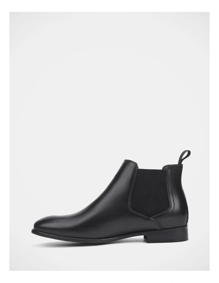 Tartu Boots in Black image 3