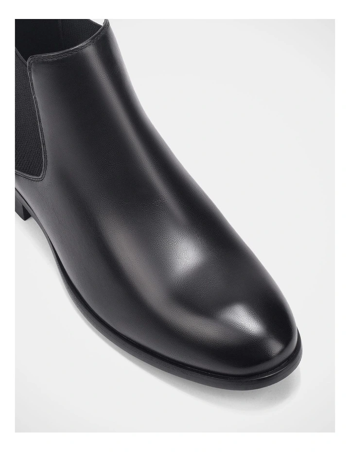 Tartu Boots in Black image 4