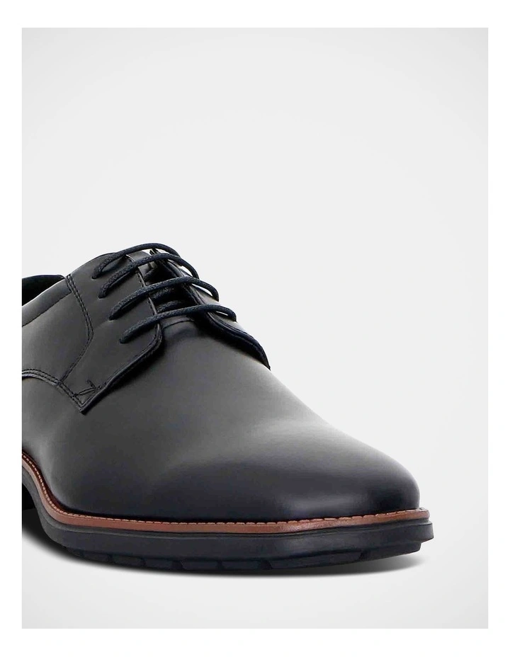Ashter Shoes In Black image 3