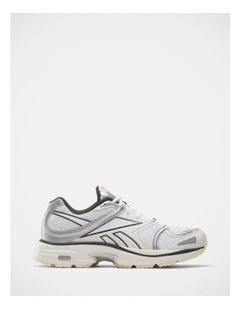 Premier Road Plus Vi Sneakers in Chalk