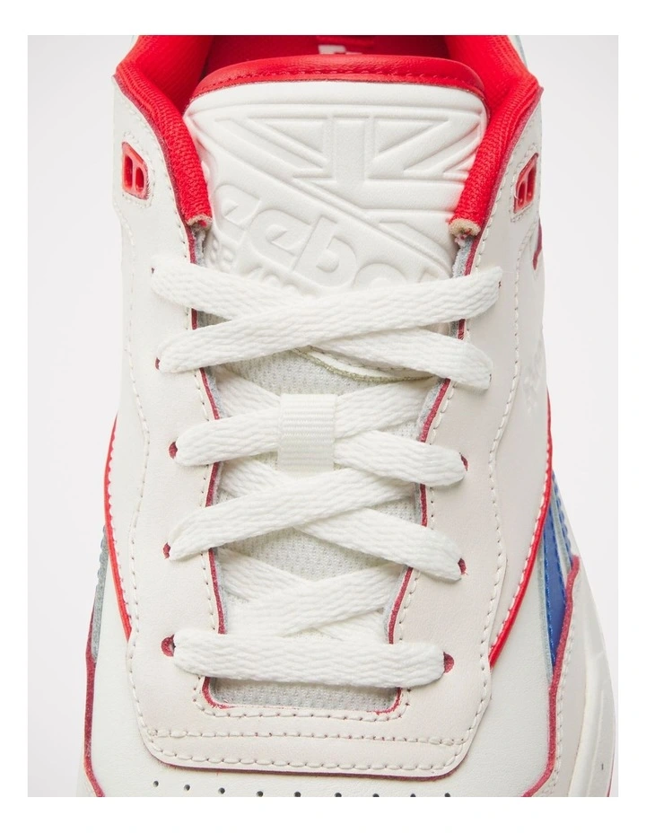 Basketball 4000 Ii Sneakers in White image 5