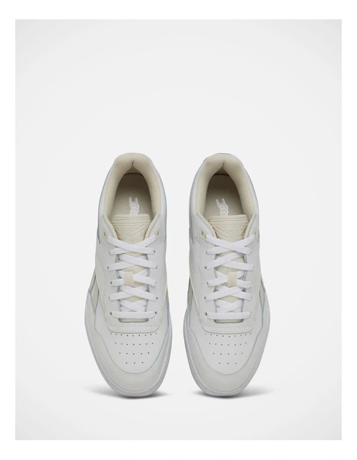 Basketball 4000 Ii Sneakers in White image 2