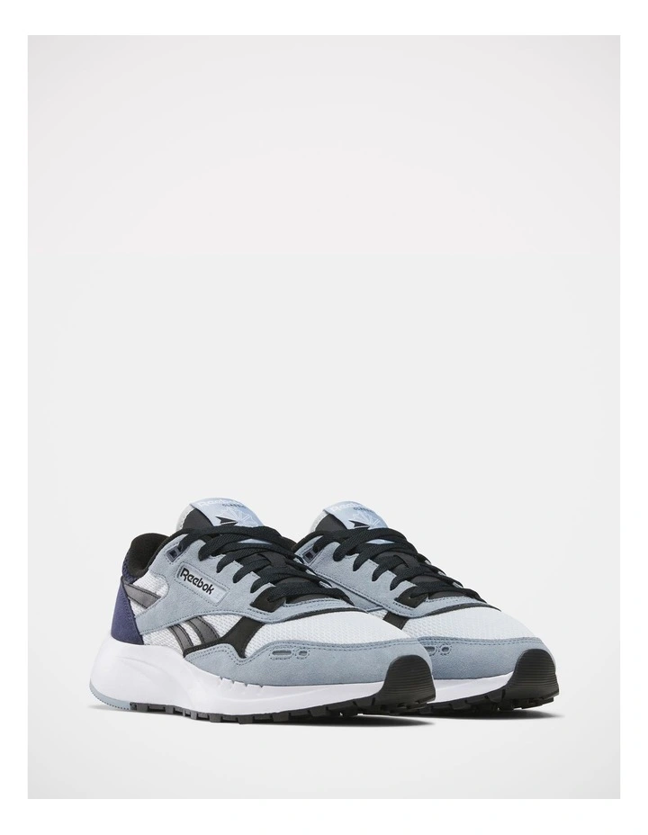 Classic Leather 2400 Sneakers in Blue image 2