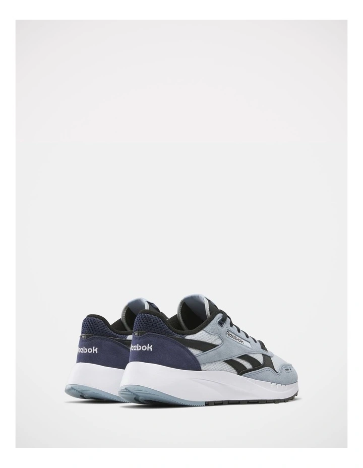 Classic Leather 2400 Sneakers in Blue image 3