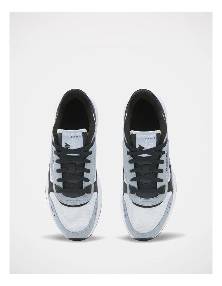 Classic Leather 2400 Sneakers in Blue image 4