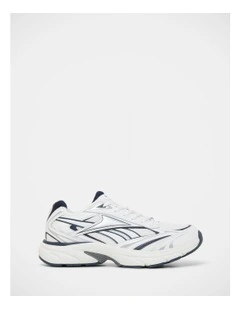 Belwave Sneakers in White