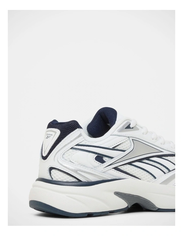 Belwave Sneakers in White image 4