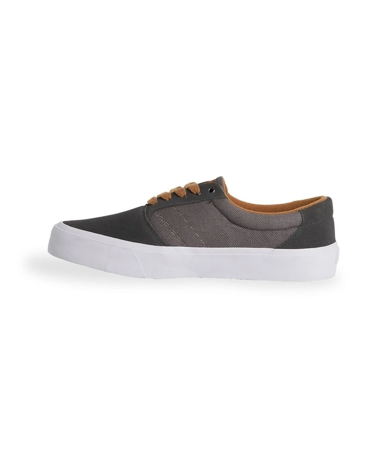 Area Sneakers In Grey image 3