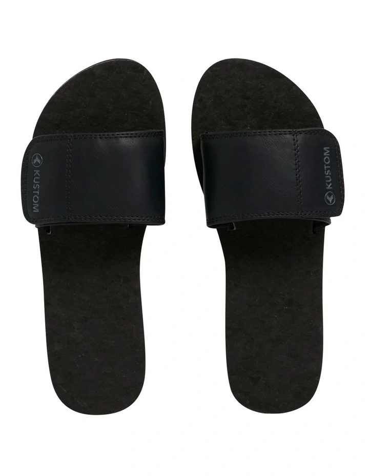 Uno Slides in Stealth image 5