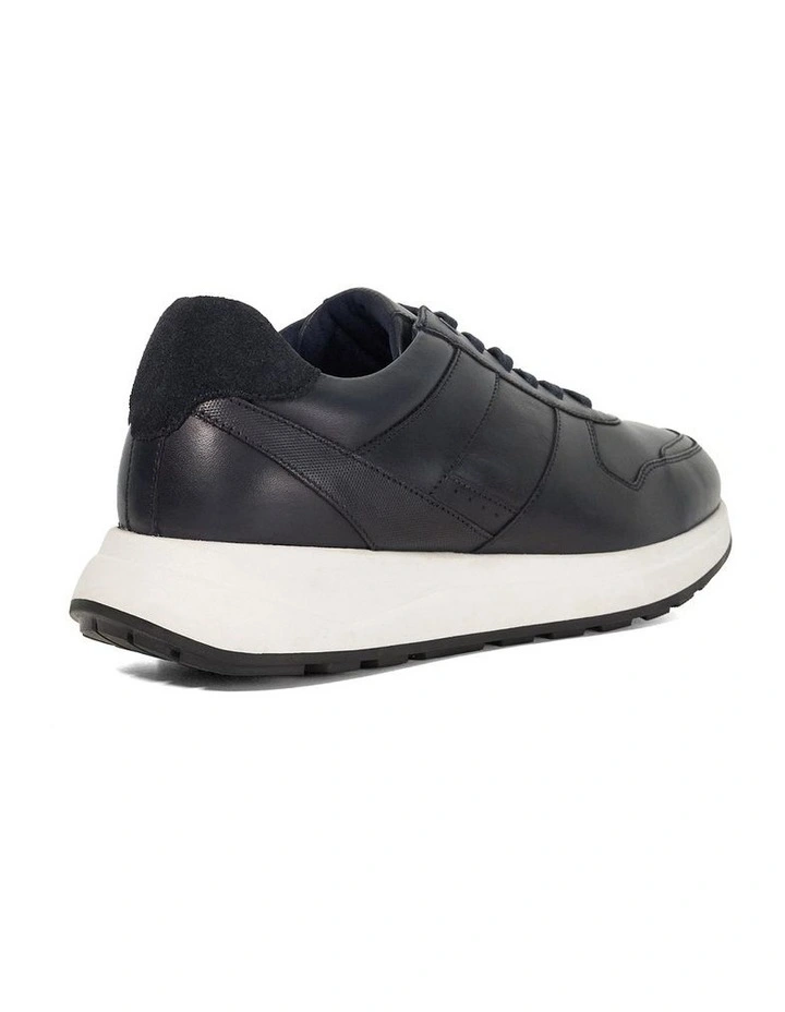 Tris Runner Shoes in Navy image 4