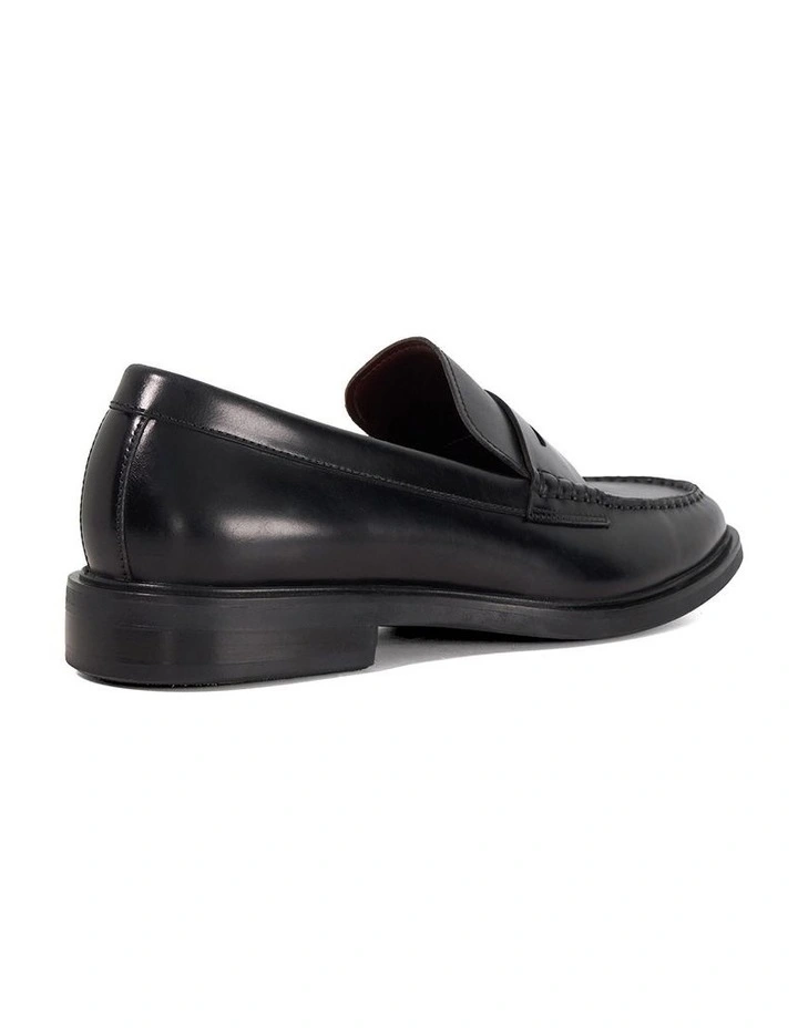 Sascha Loafer in Black image 4