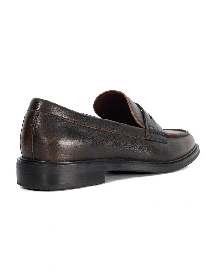 Sascha Loafer in Brown image 5