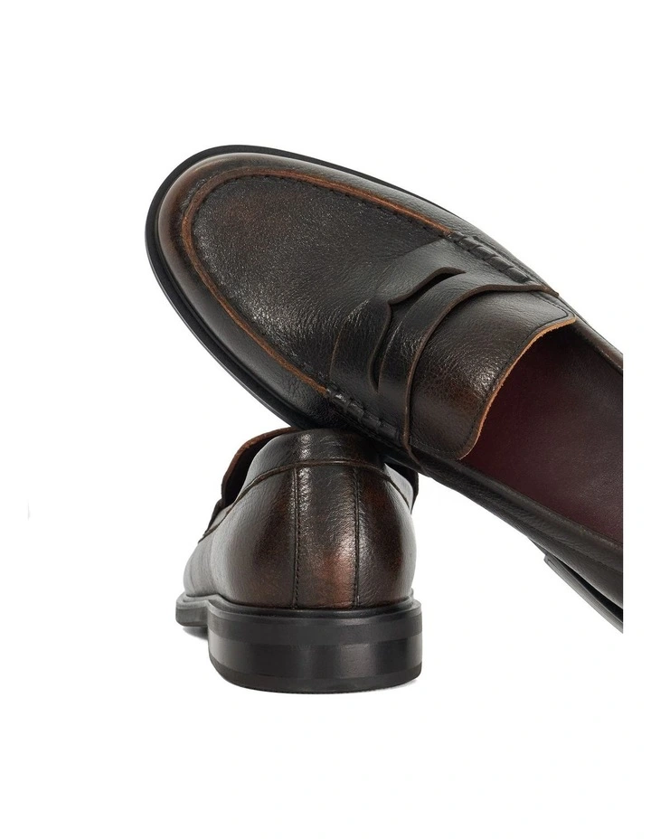 Sascha Loafer in Brown image 6