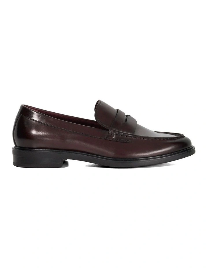 Sascha Loafer in Burgundy image 1