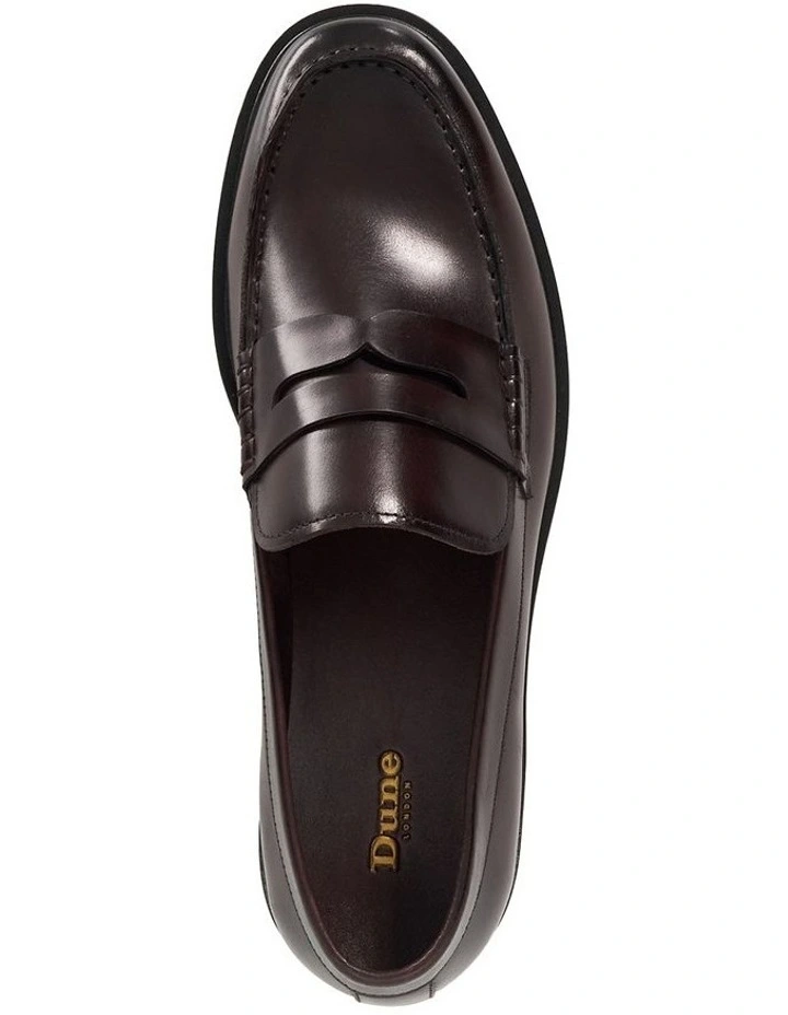 Sascha Loafer in Burgundy image 3