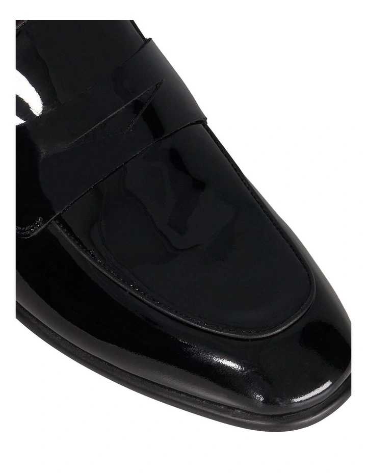 Spin Loafer in Blapat image 6