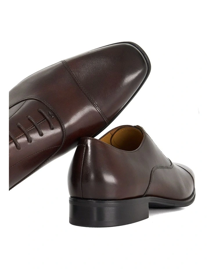 Solver Dress Shoe in Brown image 6