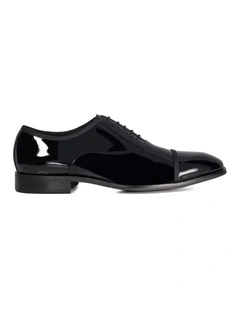 Shuffle Dress Shoe in Black