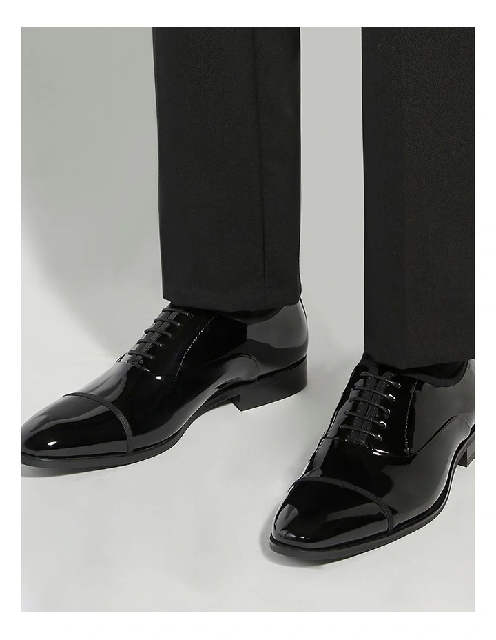 Shuffle Dress Shoe in Black image 2