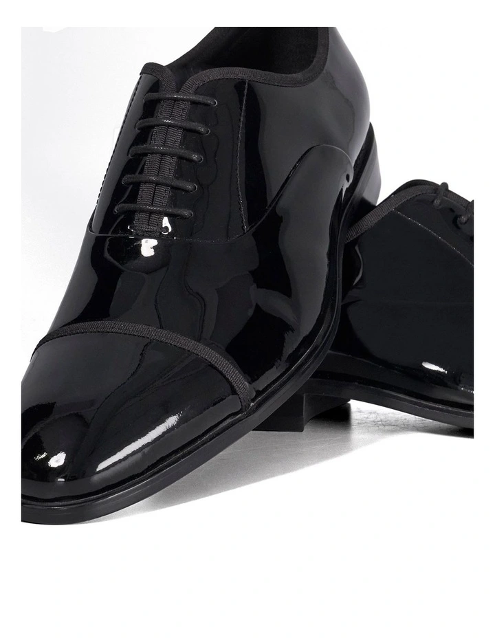 Shuffle Dress Shoe in Black image 6