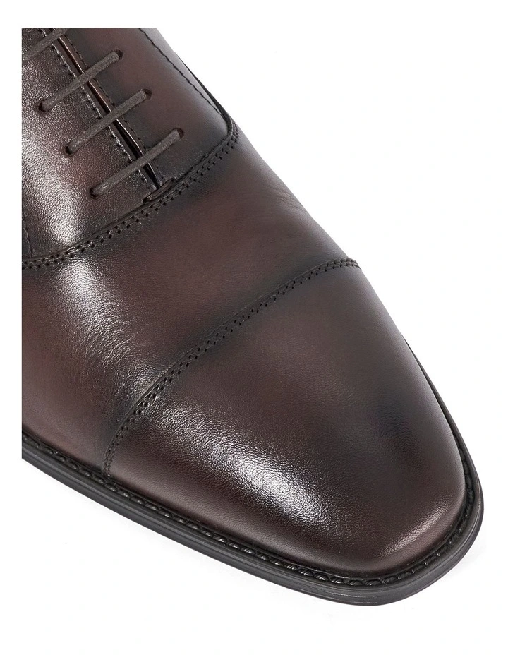 Steffon Dress Shoe in Brown image 5
