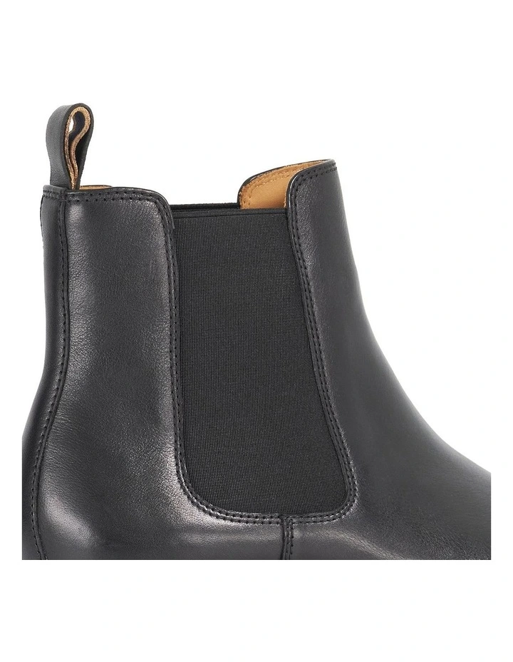 Matchin Boot in Black image 6