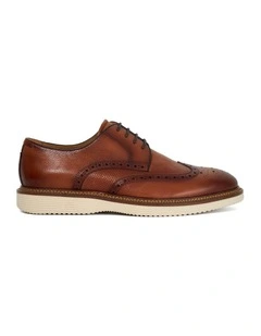 Benidictus Lace Up Shoes in Tan
