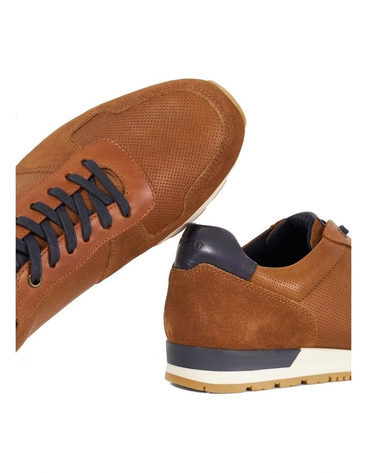 Toronto Runner in Tan image 5