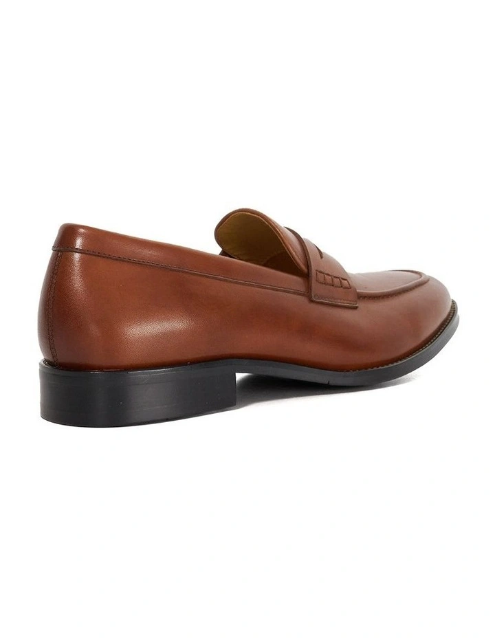 Skylers Loafer in Tan image 5