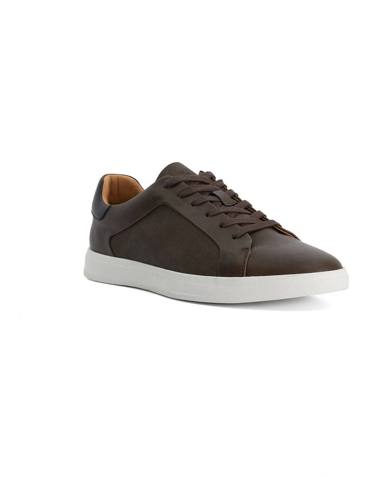Traces Trainer in Brown image 3