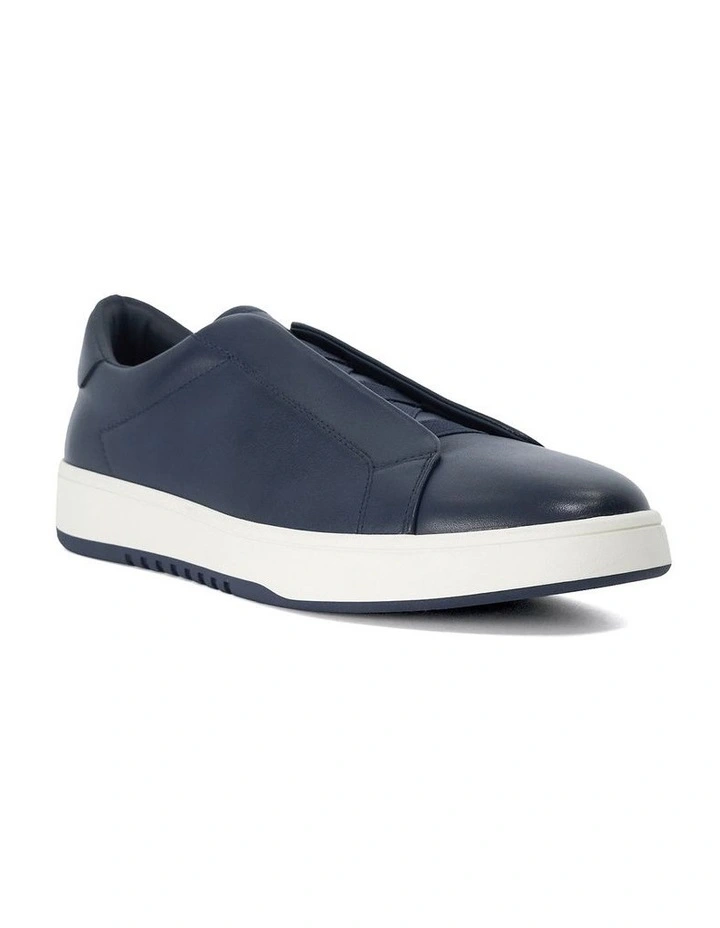 Troys Sneaker In Navy image 3