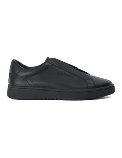 Troys Sneaker In Black