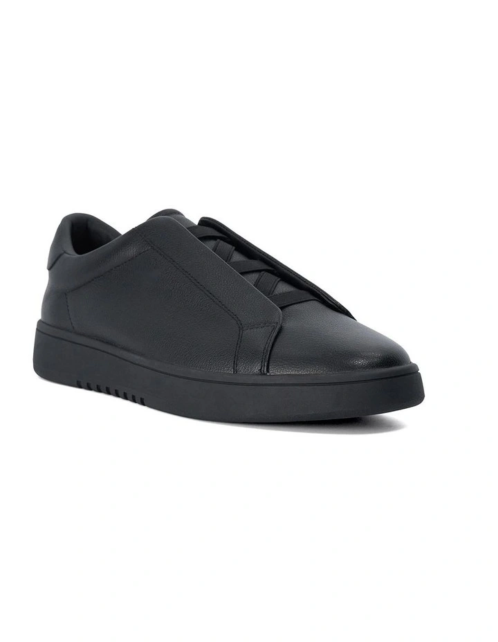 Troys Sneaker In Black image 2