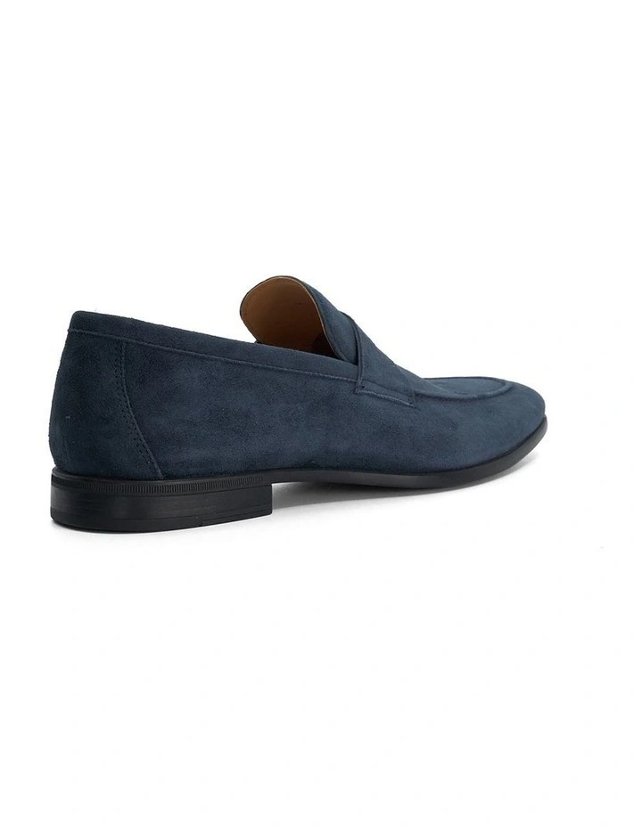 Barclays Loafer In Navy image 5