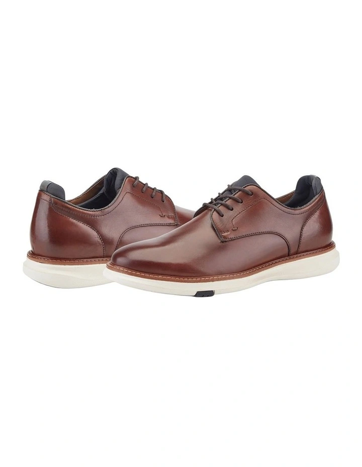 Luke Lace-Up Shoes in Brown image 3