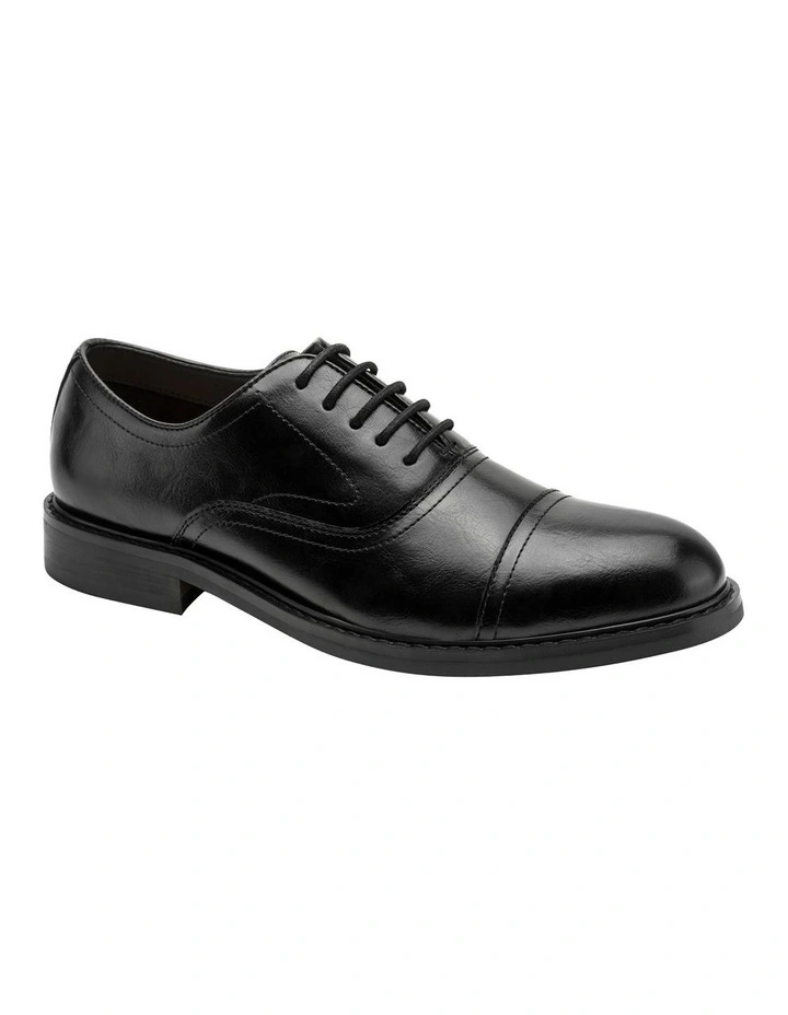 Lawstin Dress Shoes in Black image 2
