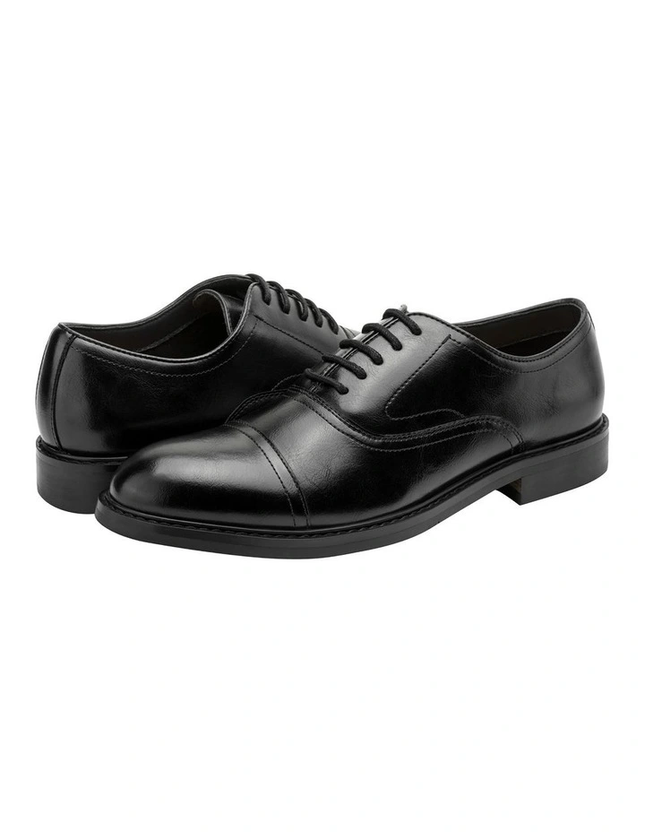 Lawstin Dress Shoes in Black image 3