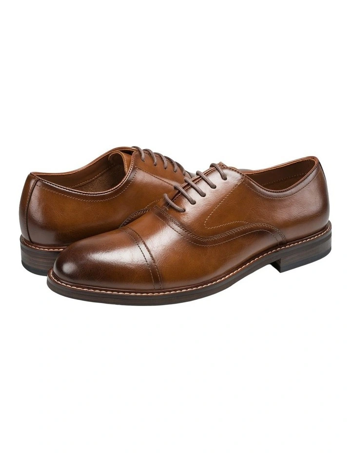 Lawstin Dress Shoes in Tan image 4